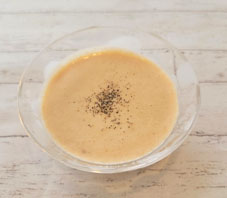 オニオンプルーン酢の冷製豆乳スープ（２人分）